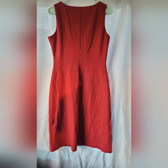 BCBG MaxAzria Red Sleeveless Sheath Dress | Stretch Knit Career / Cocktail Sz 8 - Picture 4 of 5